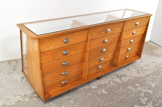 Image 1 of Vetrina/bancone da negozio in rovere stile Art Déco, anni '30