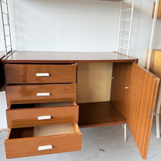 Image 1 of Progetto di ristrutturazione del sistema di pareti modulari Babette DDR