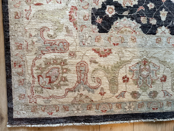 Image 1 of Grande tappeto annodato a mano in un tranquillo stile Ziegler