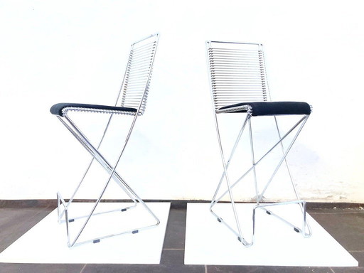 2 barkrukken, model Kreuzschwinger, ontworpen door Till Behrens voor Schlubach, jaren 80.