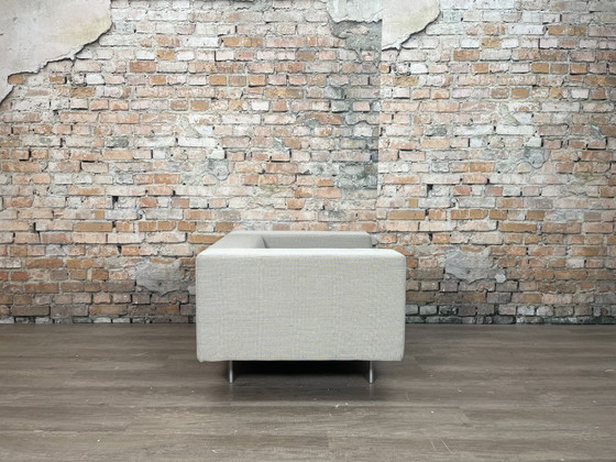 Image 1 of Poltrona Moooi Bottoni beige