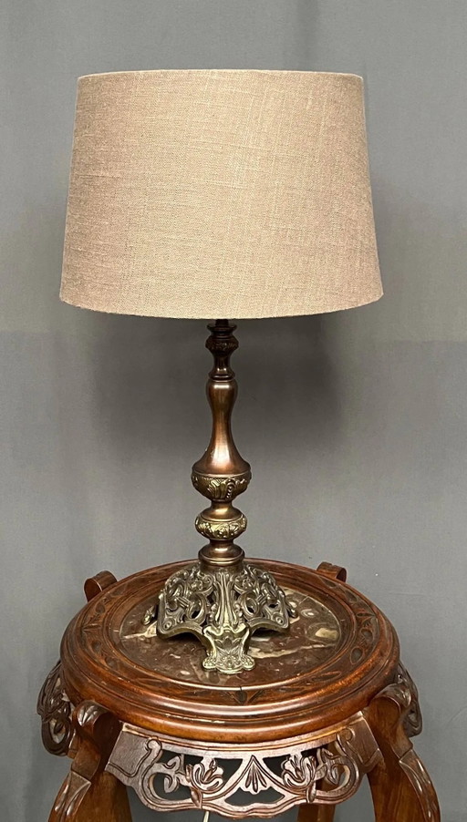 Renaissance lamp. Bronze. – tafellampen (photo 2 of 6)