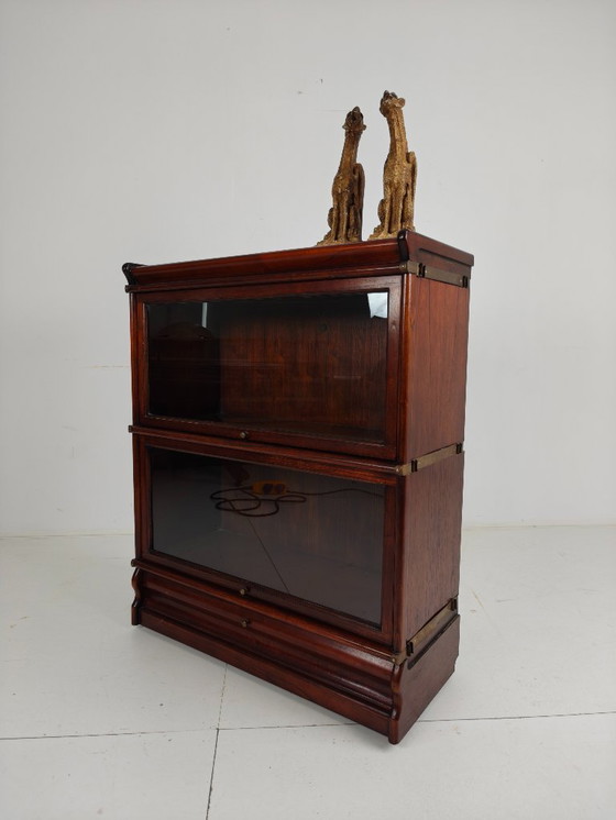 Image 1 of Libreria modulare Globe-Wernicke in mogano con cassetti sottostanti