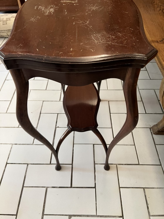 Image 1 of Antieke houten bijzettafel/speeltafel met inklapfunctie