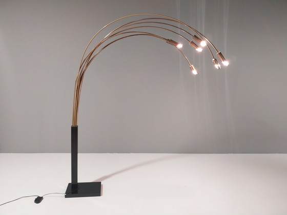 Image 1 of Imponente lampada ad arco italiana d'epoca con 7 bracci