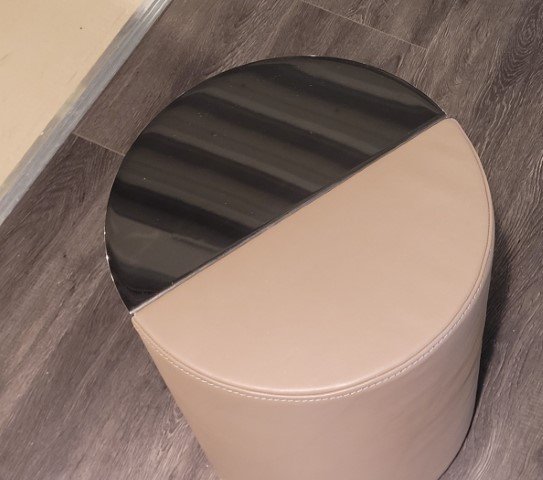 De Sede Side Table DS-5250 – Leather, Design (photo 4 of 5)