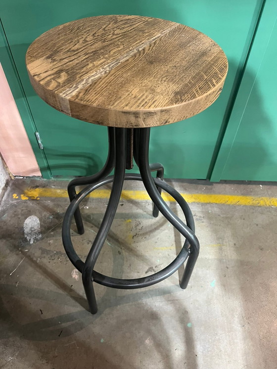 Image 1 of 12 krukken: Satelliet Glasgow HS Kruk Staal Zitting eiken