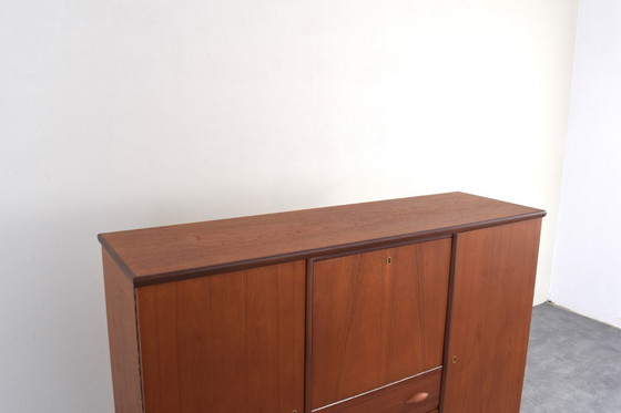 Image 1 of Credenza alta danese in teak di metà secolo, anni '60.