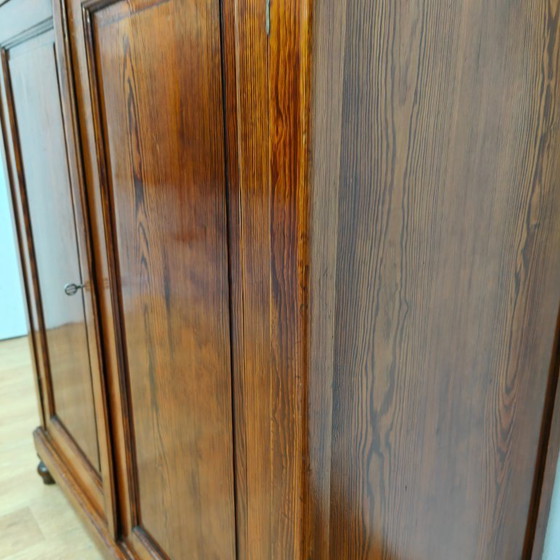 Image 1 of Antiker Biedermeier-Kleiderschrank, Wandschrank, Mädchenschrank, Kommode