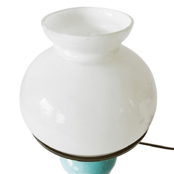 Image 1 of Lampe à pétrole ancienne convertie à l'électricité, laiton et verre turquoise recyclés, années 1900