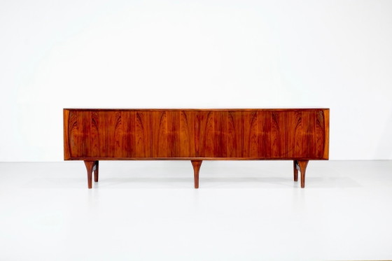 Dressoir ontworpen door Henning Kjaernulf voor Bruno Hansen, Denemarken, jaren 60. – Vitrinekasten, Wood (photo 2 of 20)