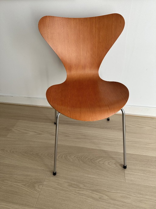 Fritz Hansen Série 7 3107 – Arne Jacobsen