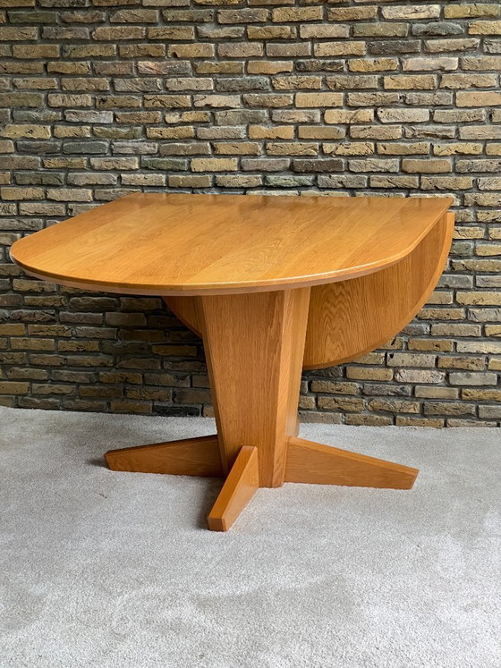 Image 1 of Danish oak dining table - Vintage Scandinavian design - drop-leaf