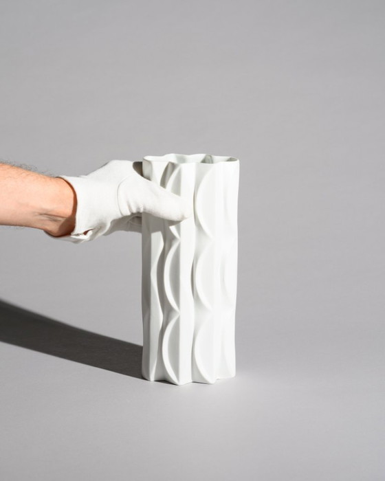 Image 1 of Retro Scherzer Werner Uhl Design Biskuitporzellan Flaschenvase Op-Art Relief TRIO