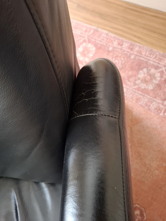 Image 1 of Sillón reclinable de cuero negro de gran presencia