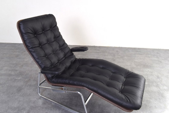 Chaise longue modelo Fenix ​​de piel y cromo de Bauhaus, diseñada por Sam Larsson para Dux. – Metal, Leather (photo 12 of 14)
