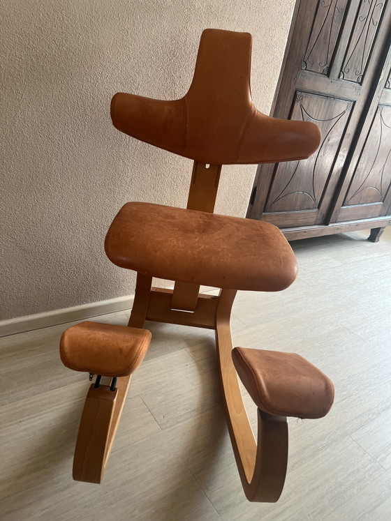 Sedia ergonomica Varier Thatsit | Pelle – Sedie a dondolo, Leather, Wood (photo 4 of 7)