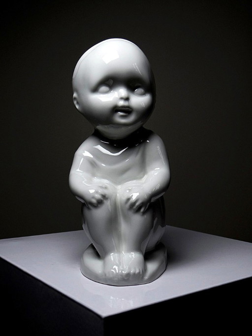 Rare sujet en fine de porcelaine de UC Limoges blanche ancien curiosité