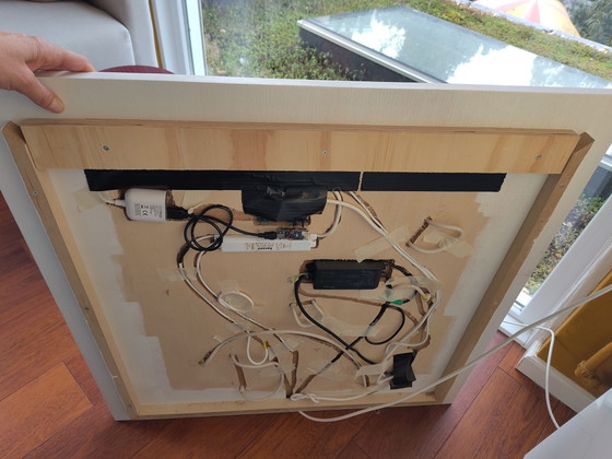 Neonkunst: Halb verliebt, halb vertieft, Wandleuchten, Holz, Glas, Gelb (Foto 8 von 10)