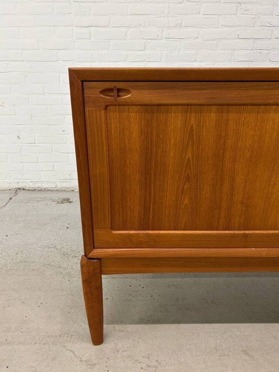 Image 1 of Deens teak dressoir H.W. Klein Bramin