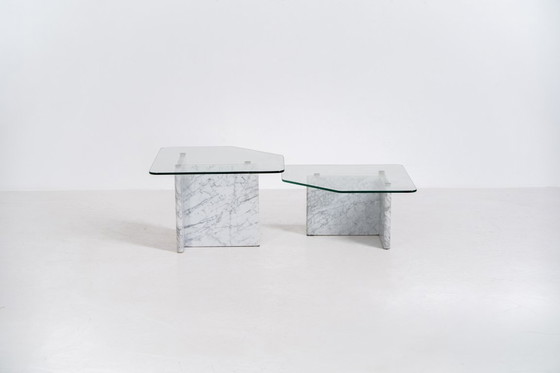 Image 1 of Salontafels van marmer en glas (Italië, jaren 70).