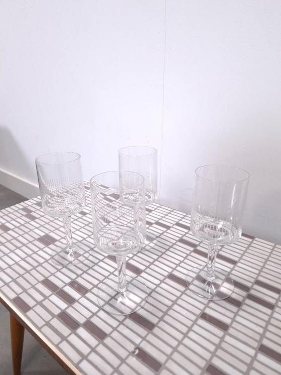Image 1 of Set di bicchieri da vino con linee incise