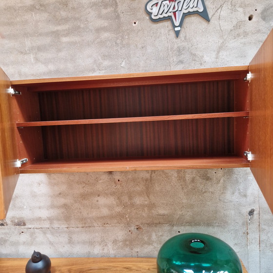 Image 1 of Buffet mural suspendu vintage des années 1960