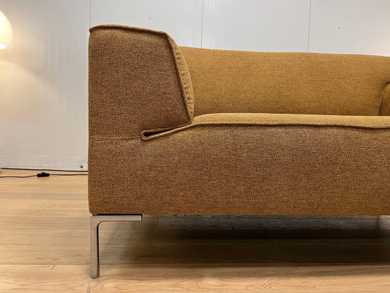 Image 1 of Neu bezogenes Design on Stock Bloq Loveseat