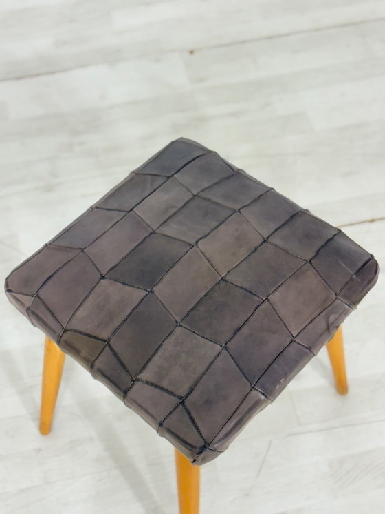 Image 1 of Sgabello di metà secolo con rivestimento in pelle – design vintage anni '60