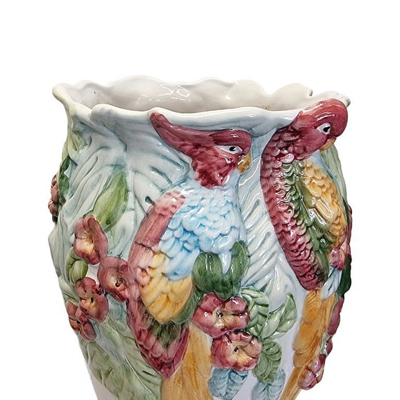 Image 1 of Portugiesische Majolika-Vase mit Papageien