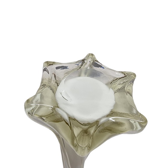 Image 1 of Vase vintage en opaline torsadée