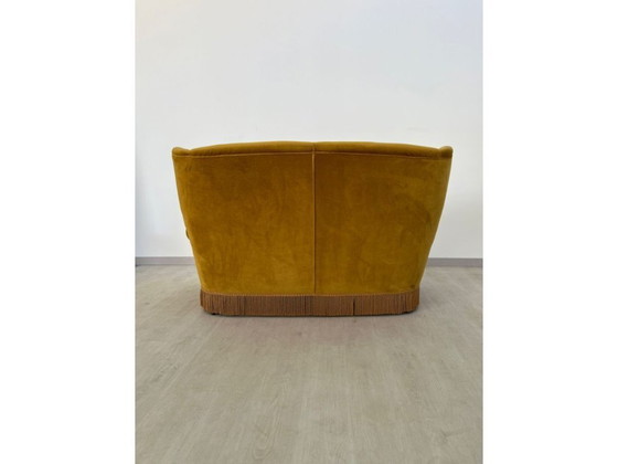 Image 1 of Two-seater sofa with fringes in ochre velvet (1960s)