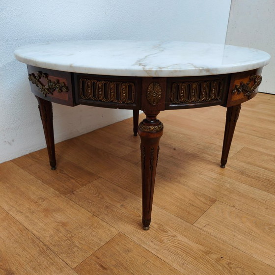Image 1 of Tavolino da caffè rotondo vintage Regency in stile Impero con piano in marmo