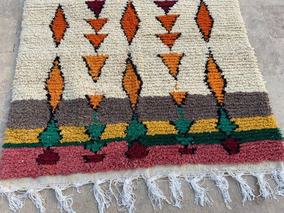 Image 1 of Handmade Moroccan rug, decorated, 200cm x 300cm