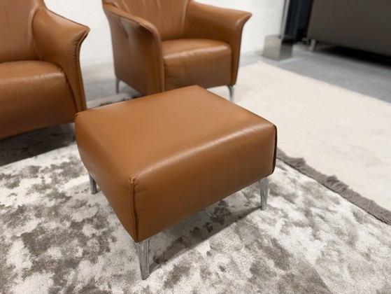 2 Poltrone Leolux Mayuro con pouf Pelle marrone, Arancione (foto 9 di 9)