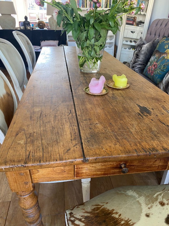 Image 1 of Antieke houten eettafel
