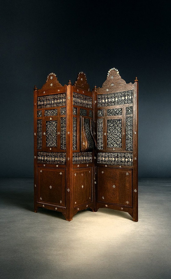 Image 1 of Paravento siriano dei primi del XX secolo intarsiato con madreperla