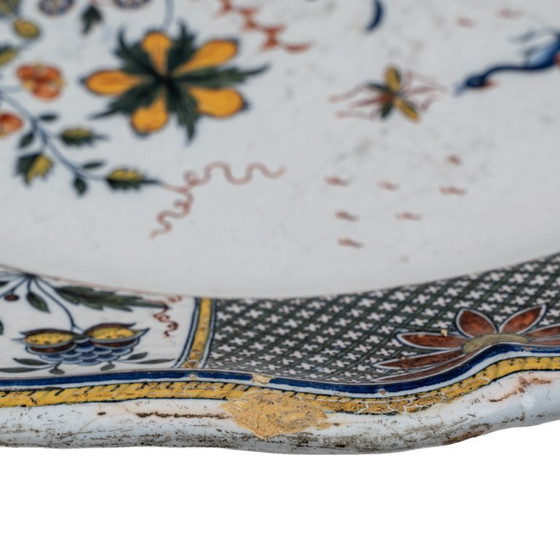 Image 1 of Grande piatto in maiolica Francia Manifattura di Rouen di Jean-Baptiste Guillibaud, 1730