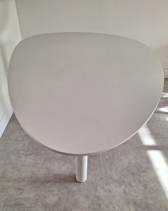 Tavolo di design a forma di ciottolo design e produzione kas20 – Tavoli da pranzo, Legno (photo 3 of 5)