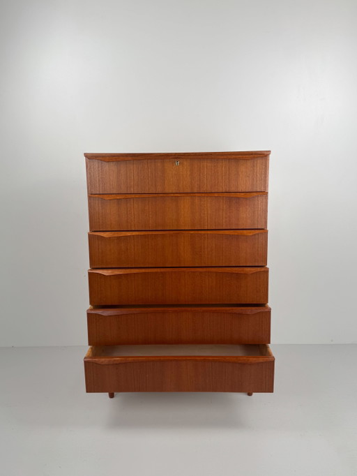 Cómoda alta danesa, Dinamarca, década de 1960. – ladekasten, Wood, Vintage (photo 2 of 9)