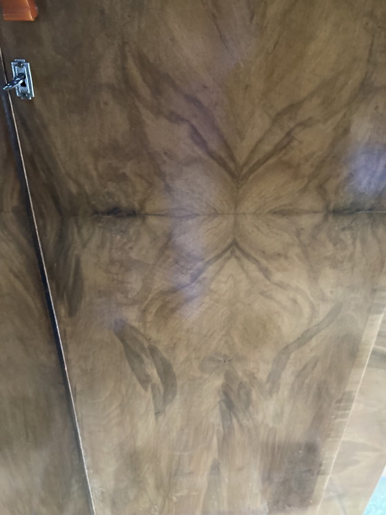 Image 1 of Art deco / nouveau gabinete de chapa de libro de nogal