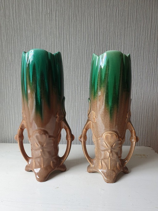 Moulin des Loups Orchies vases model 501-1 ca. 1925 – 30 cm"