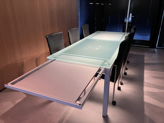 Eetkamerset (Ronald Schmitt Eettafel En 6 Framati Eetkamerstoelen) – Metal (photo 3 of 11)