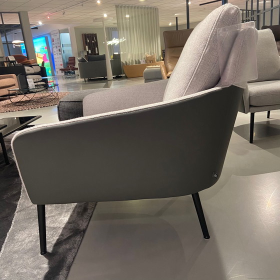 Image 1 of Poltrona Jon di Rolf Benz con pouf