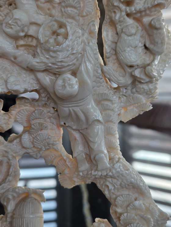 Image 1 of 20th century sculpted group in white coral (ref 4121)