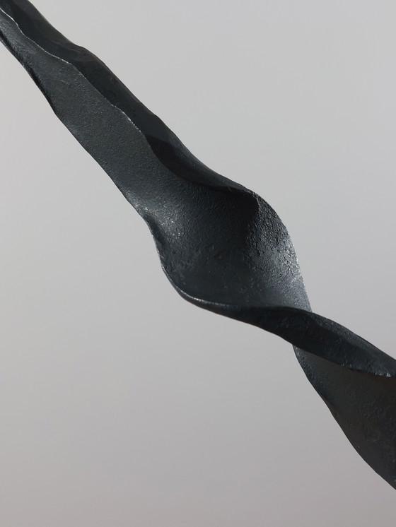 Image 1 of Vintage Mid Century handgesmede brutalistische metalen kandelaar