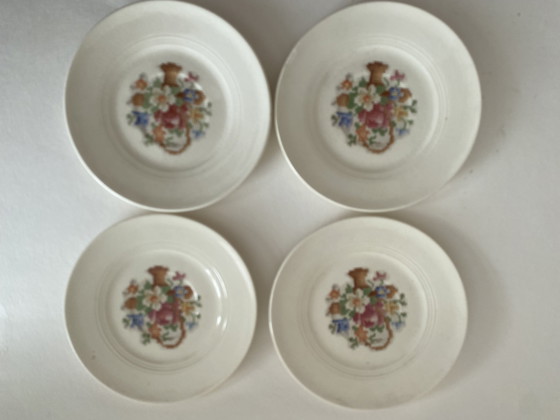 Image 1 of Cesta de porcelana Salem, fabricada en EE. UU. aproximadamente en 1950.