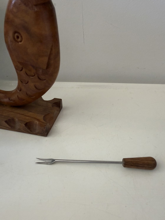Image 1 of Palillos de cóctel de madera en soporte, década de 1970.