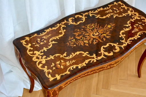 Vintage Louis XV salontafel met marqueterie, Franse rococo houten tafel met inlegwerk, Europees antiek meubilair, tafel met bloe