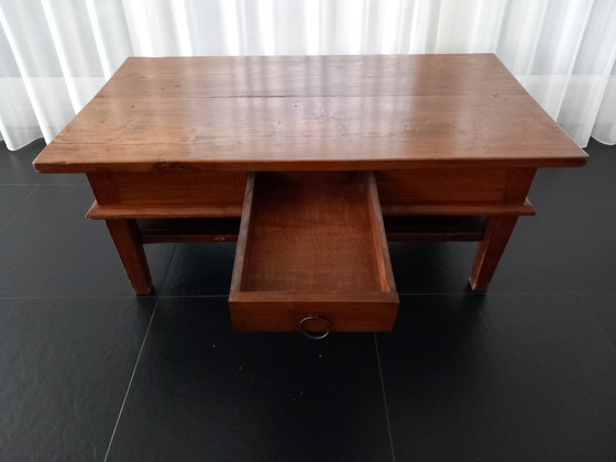 Image 1 of Tavolino da caffè antico dell'Europa meridionale